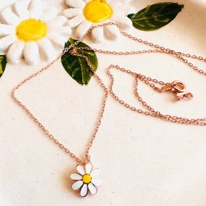 Sterling Silver, Tiny Daisy Necklace, Minimalist, Flower Pandant, Rose Gold
